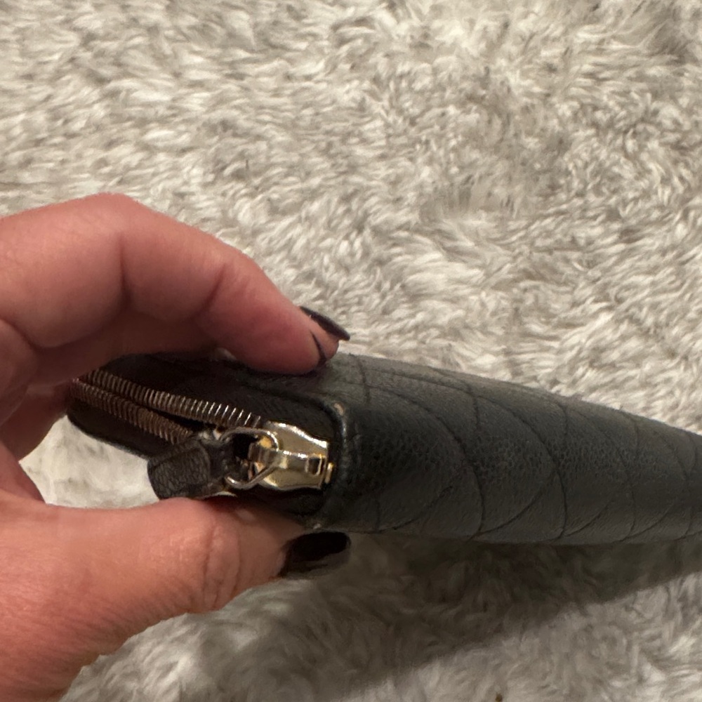 Chanel Black Quilted Leather Wallet - Picture 10 of 13
